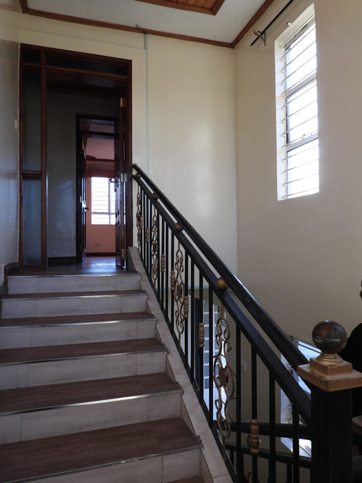 🏢 Prime Commercial Yard & Office Space in Syokimau – Now Leasing Looking for a secure, well-connected, and highly functional commercial space in Syokimau? Our newly available yard and office compound is tailored for businesses that value convenience, infrastructure, and location. Whether you're in logistics, construction, manufacturing, or distribution, this property provides the space, accessibility, and amenities to support your operations. Strategically positioned just 700 meters off Mombasa Road and 4 km from the Nairobi Expressway JKIA exit, this location ensures seamless access to Nairobi CBD, the airport, and major highways. With 24/7 security, high-perimeter walls, and a professional office block, you’ll enjoy peace of mind and professional functionality all in one address. Don't miss this opportunity to establish your business in one of Syokimau's most promising commercial zones.