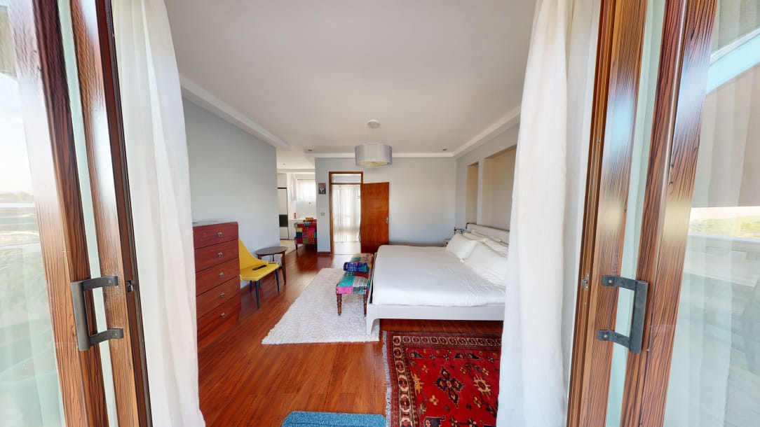 For expatriates relocating to Nairobi, especially UN staff, diplomats, and corporate executives, finding a luxury furnished house for rent in Runda Gardens Nairobi is a top priority. This villa combines high-end finishes, move-in ready furnishing, and prime location, making it the ideal residence for professionals seeking comfort, security, and convenience. Runda Gardens is renowned for its gated communities, green spaces, and proximity to Nairobi’s international institutions, including UNON and several embassies. This villa is designed to meet the expectations of expat families, offering spacious living, premium amenities, and access to world-class schools and healthcare facilities.